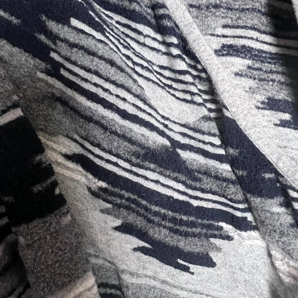 4 for $20 Lucky Brand Aztec Long Cardigan Size Medium - Picture 11 of 13